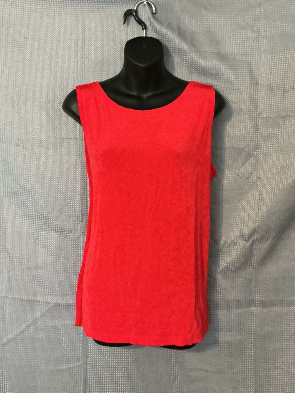 Women's Red Scoop Neck Tank Top